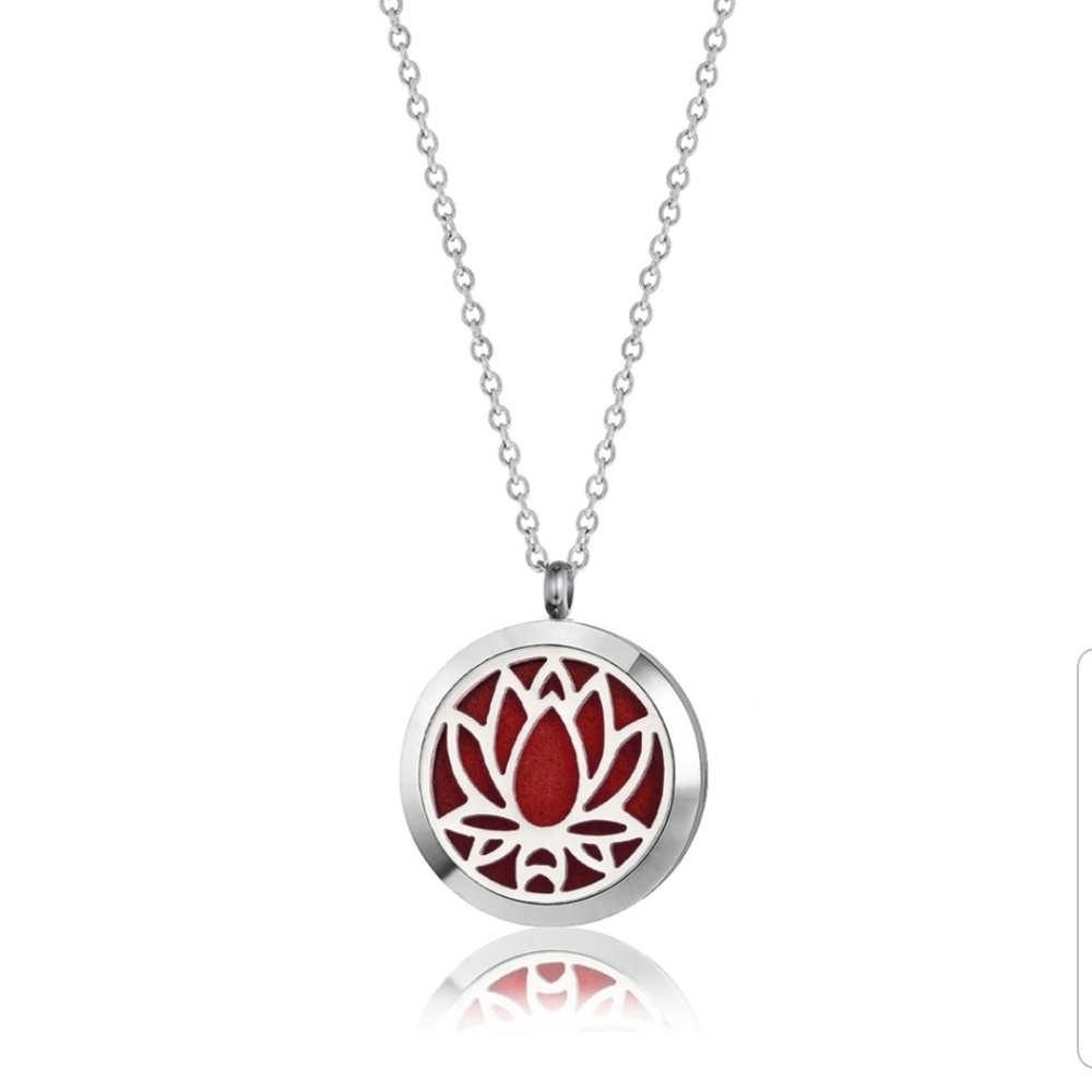 Anavia aromatherapy necklace lotus flower